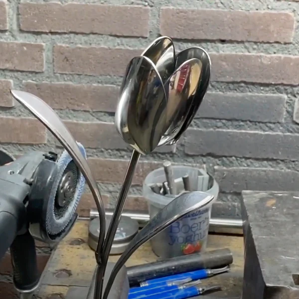 Image of a finished tulip made from spoons