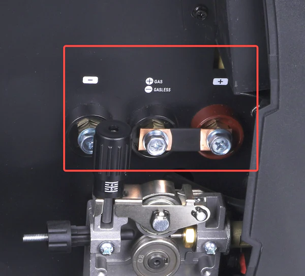 Image showing how to manually switch the bus bar connection